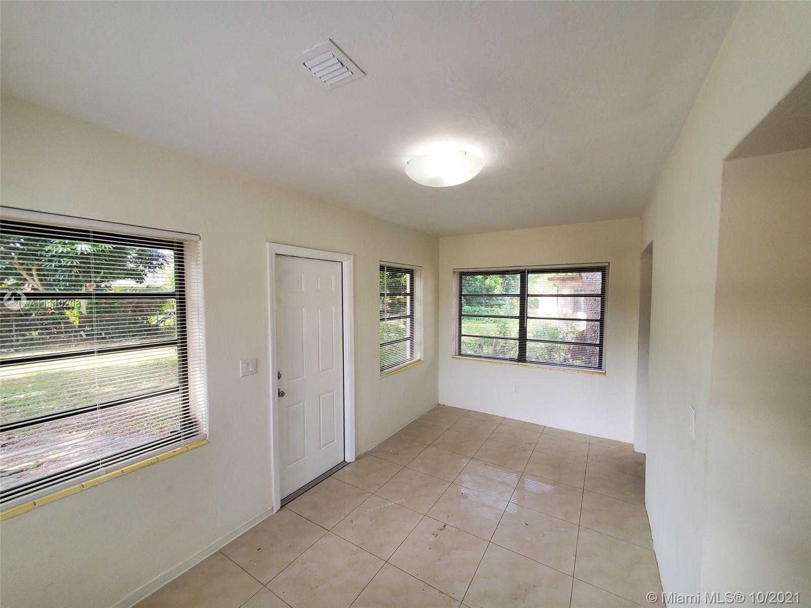 Small Image of 1520 NORTH EAST 150TH ST, Miami Number 14