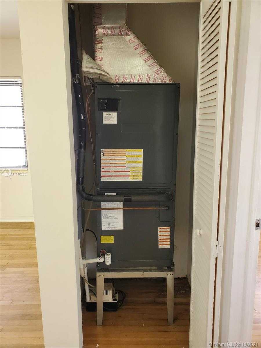 Small Image of 1520 NORTH EAST 150TH ST, Miami Number 16