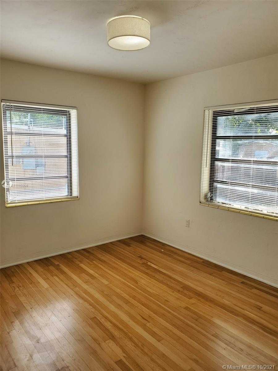 Small Image of 1520 NORTH EAST 150TH ST, Miami Number 22