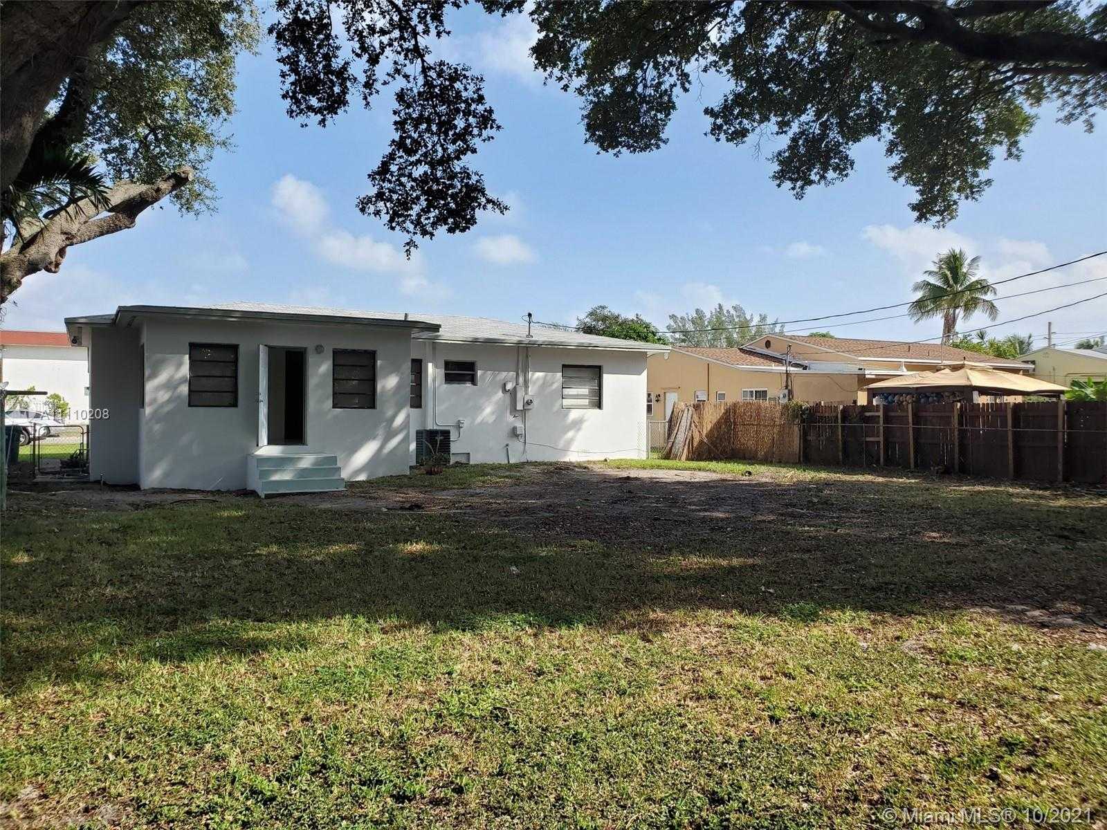 Small Image of 1520 NORTH EAST 150TH ST, Miami Number 30