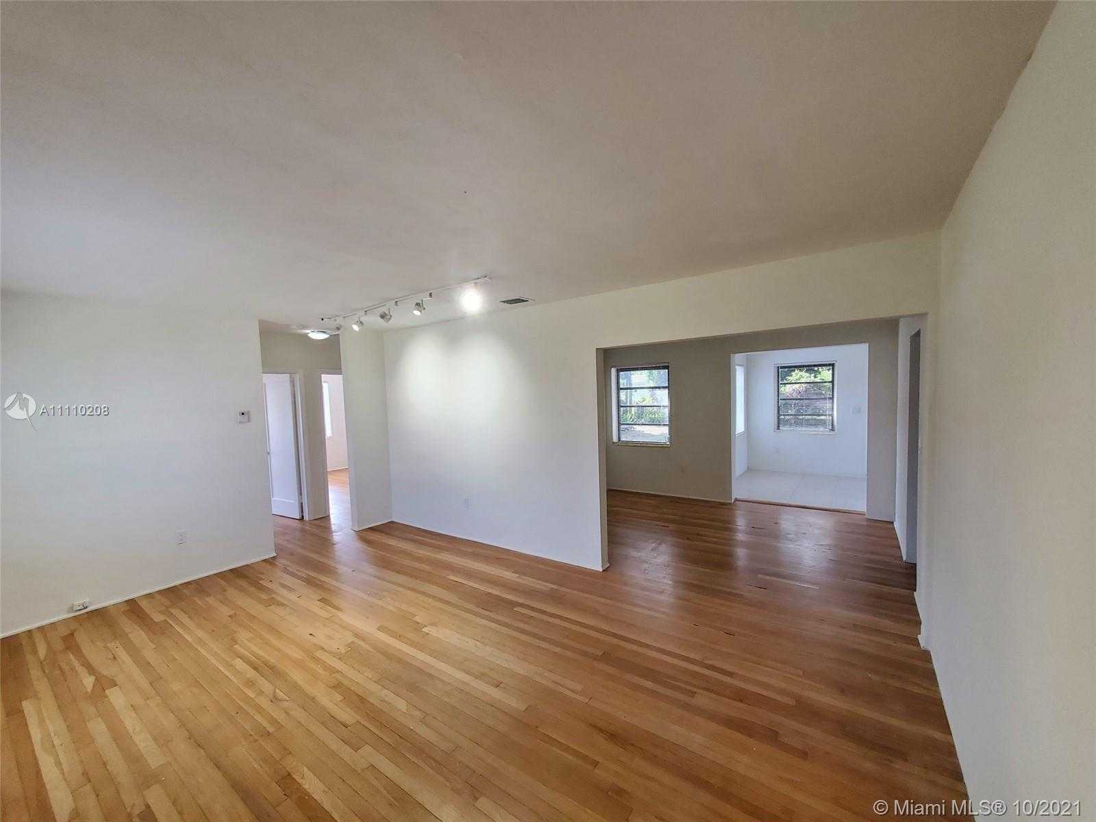 Small Image of 1520 NORTH EAST 150TH ST, Miami Number 7