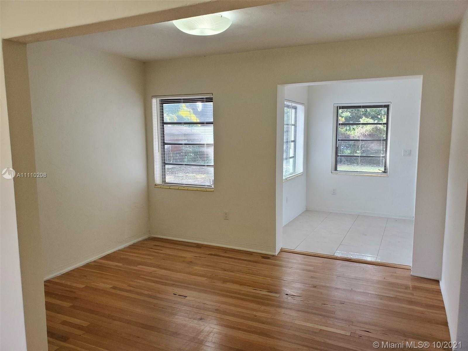 Small Image of 1520 NORTH EAST 150TH ST, Miami Number 8