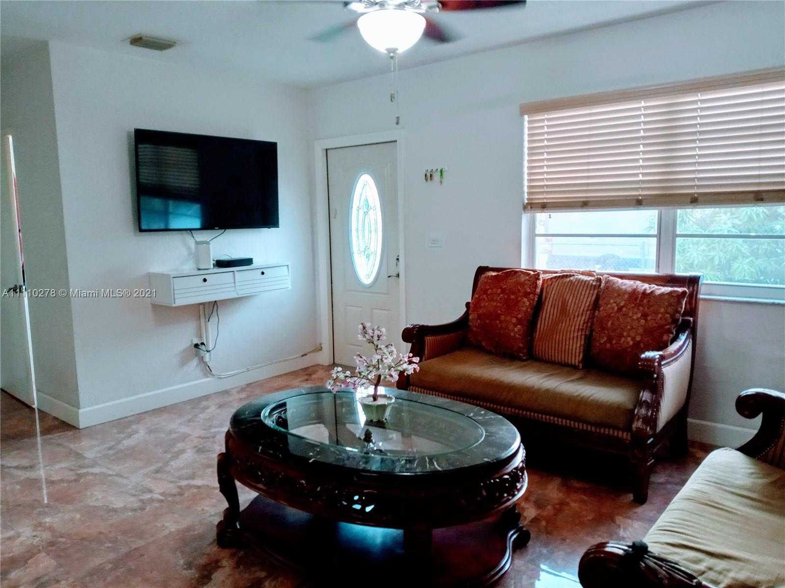 Small Image of 2025 WEST 3RD AVE, Hialeah Number 3
