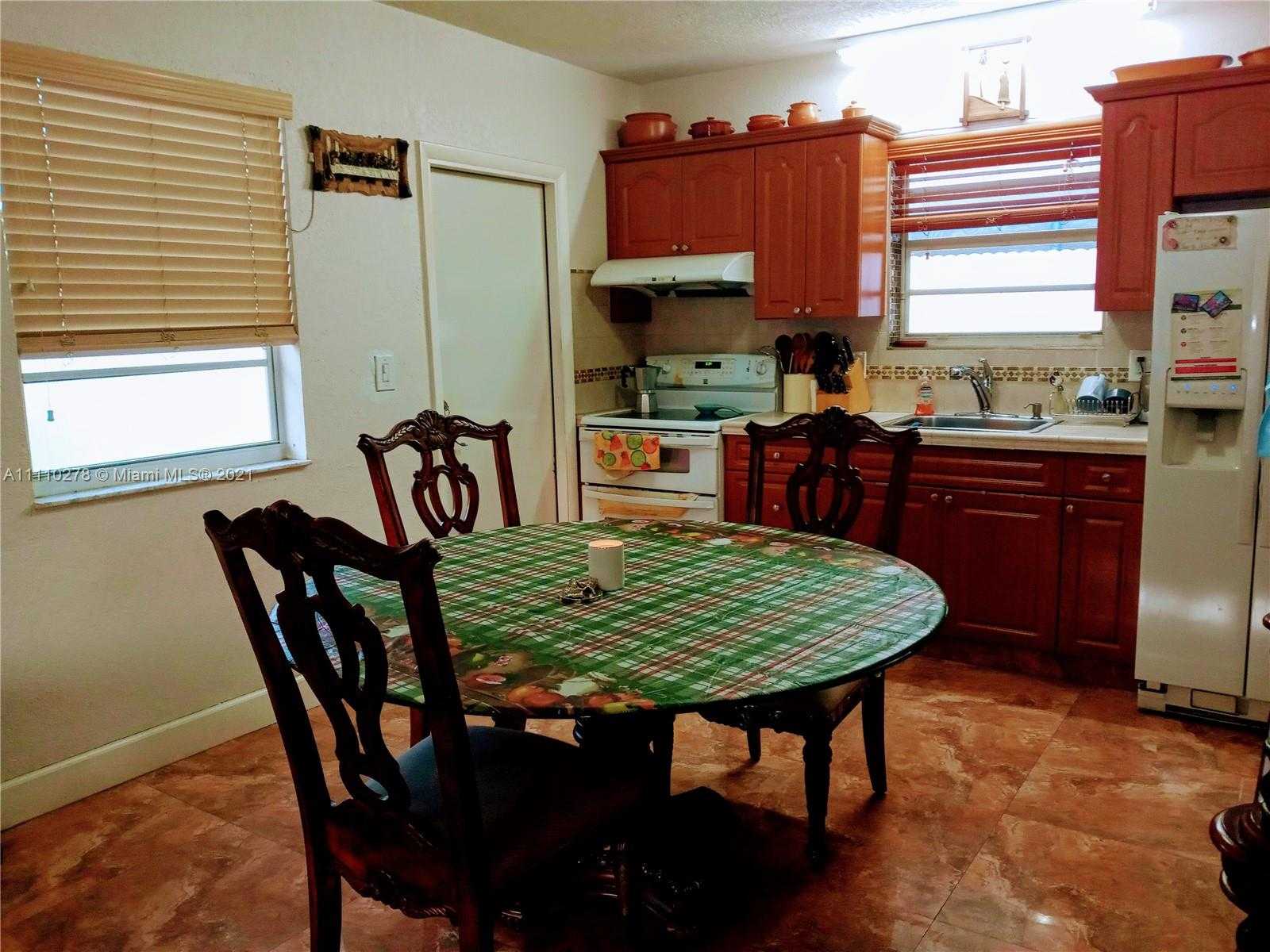 Small Image of 2025 WEST 3RD AVE, Hialeah Number 5