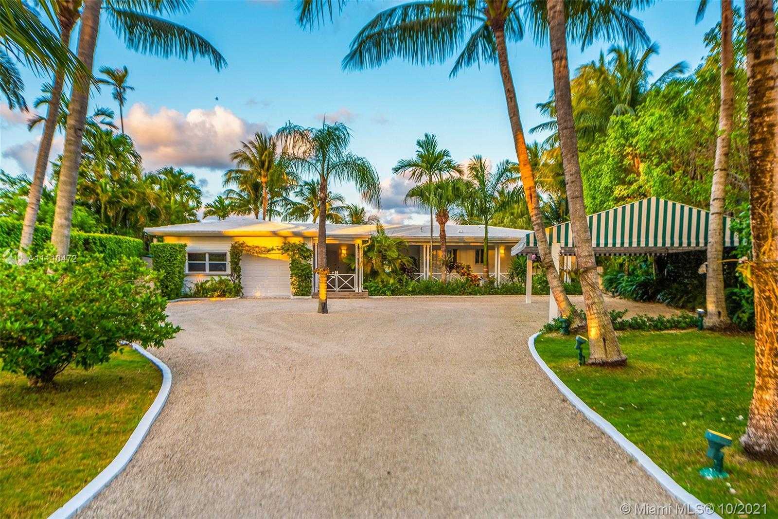 Small Image of 1161 BELLE MEADE ISLAND DR, Miami Number 12
