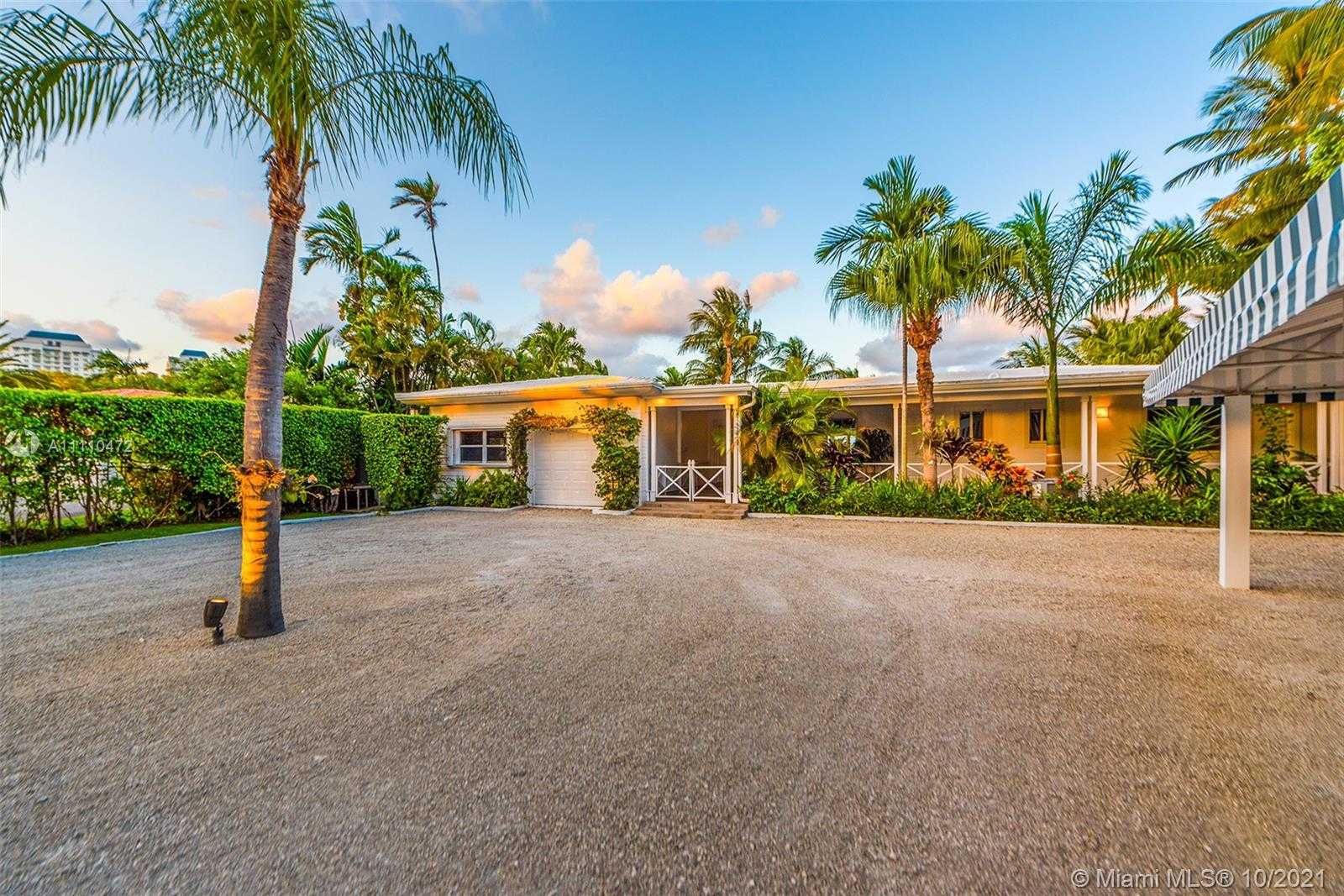 Small Image of 1161 BELLE MEADE ISLAND DR, Miami Number 13