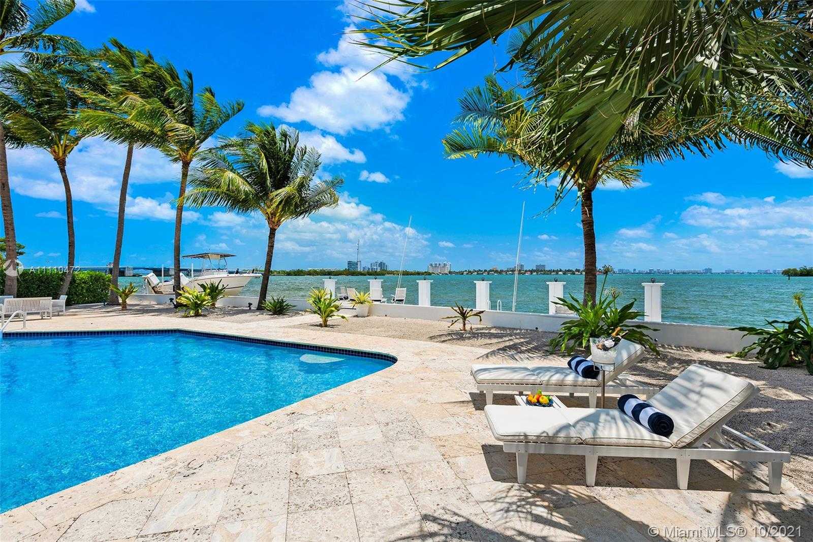 Small Image of 1161 BELLE MEADE ISLAND DR, Miami Number 38