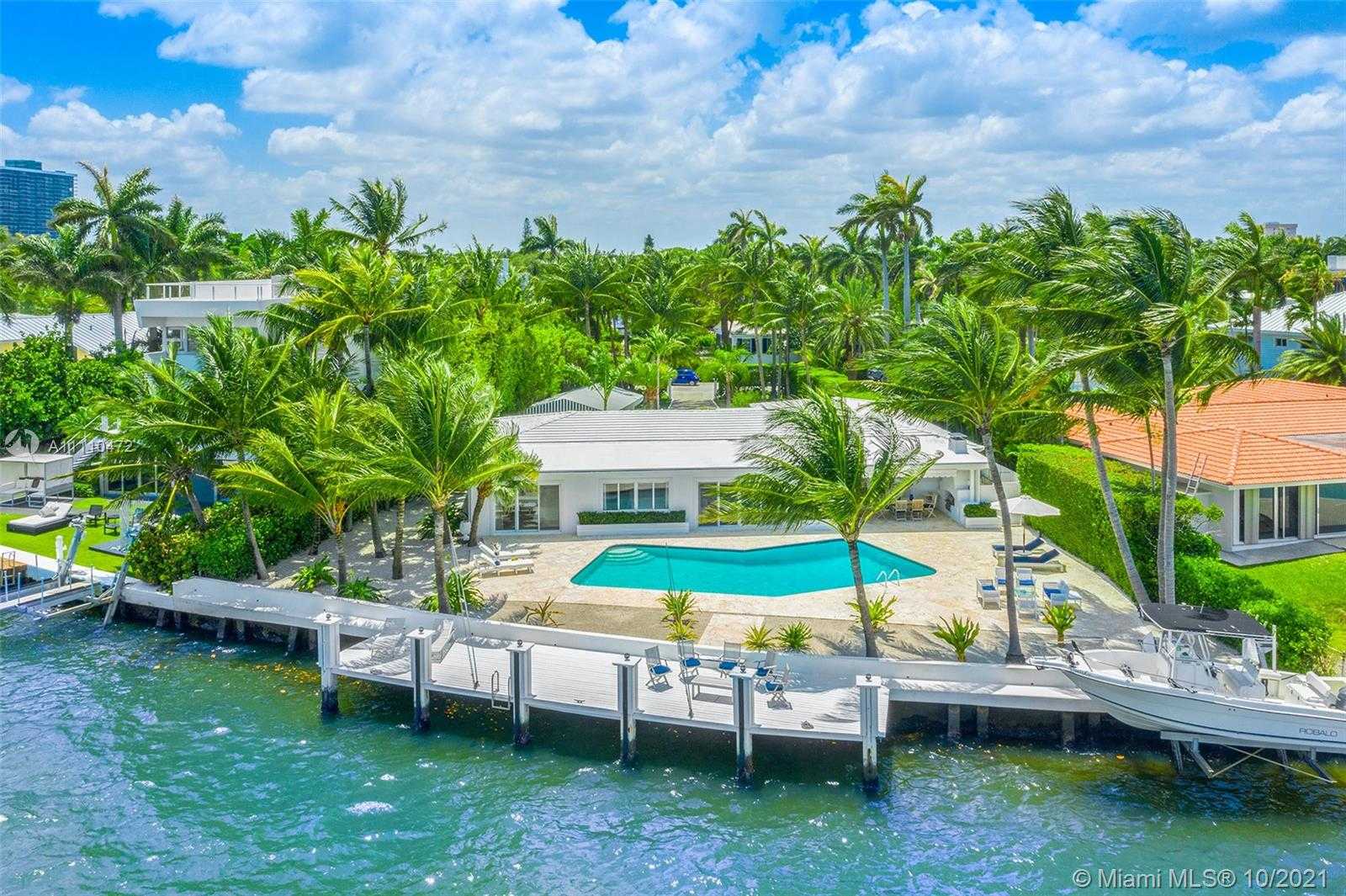 Small Image of 1161 BELLE MEADE ISLAND DR, Miami Number 40