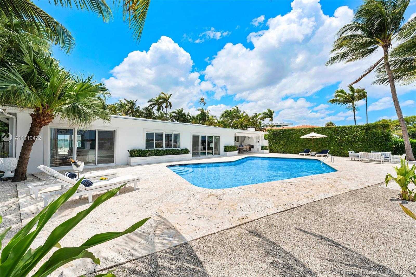 Small Image of 1161 BELLE MEADE ISLAND DR, Miami Number 46