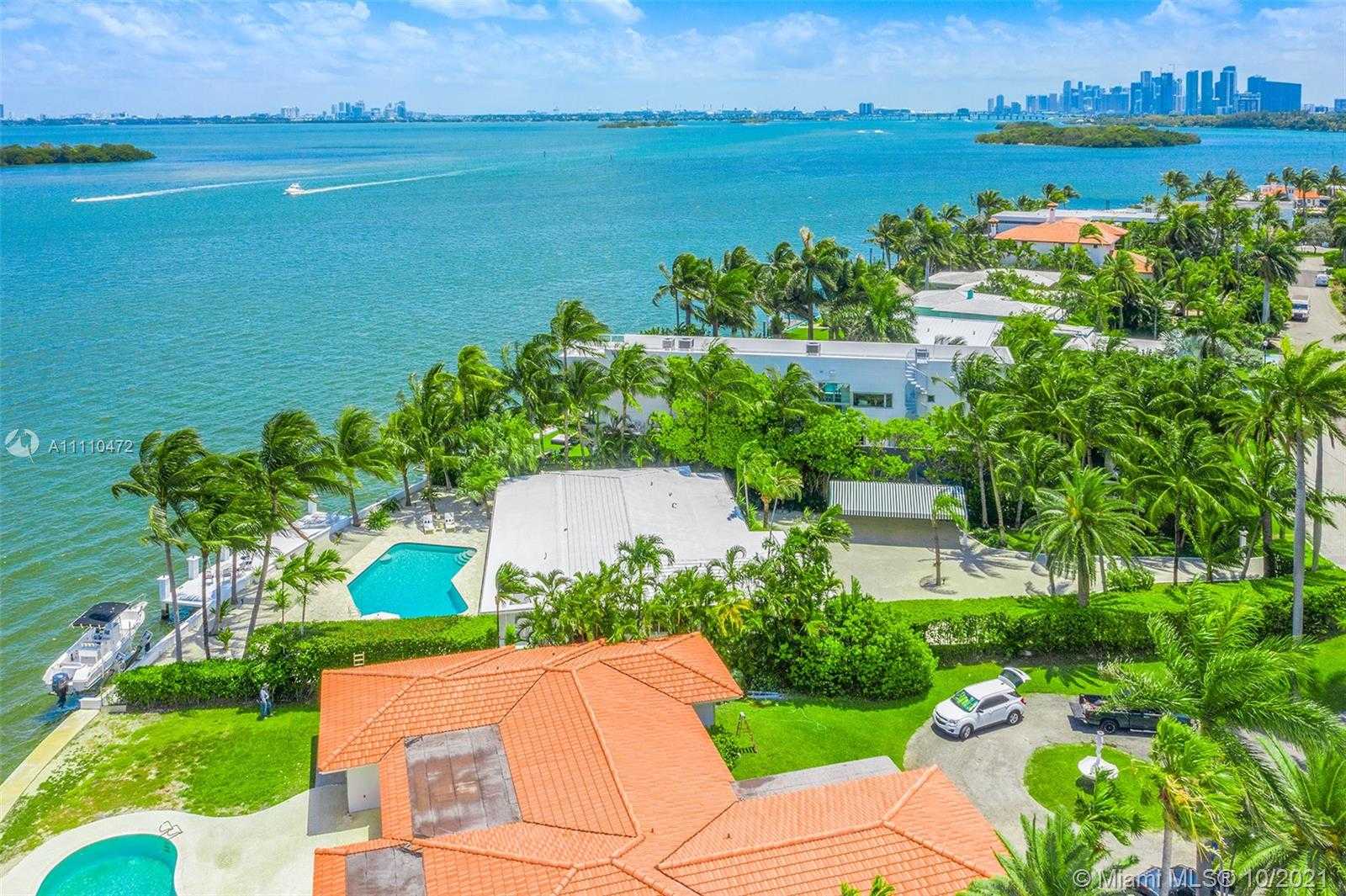 Small Image of 1161 BELLE MEADE ISLAND DR, Miami Number 48