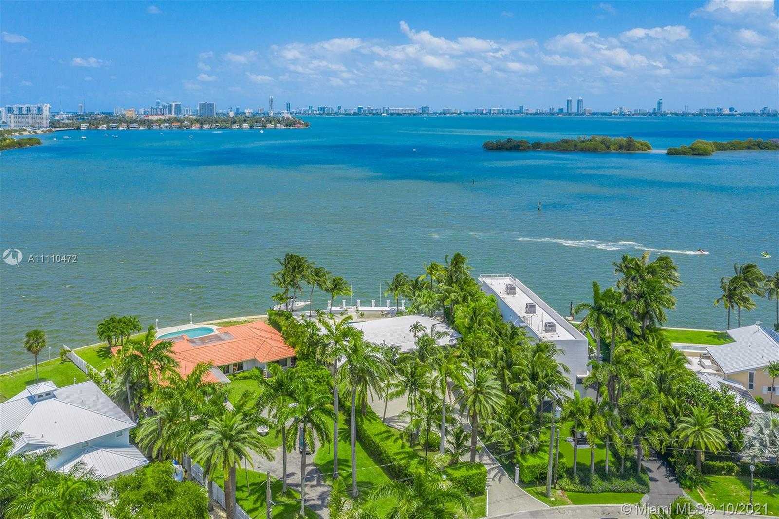 Small Image of 1161 BELLE MEADE ISLAND DR, Miami Number 49