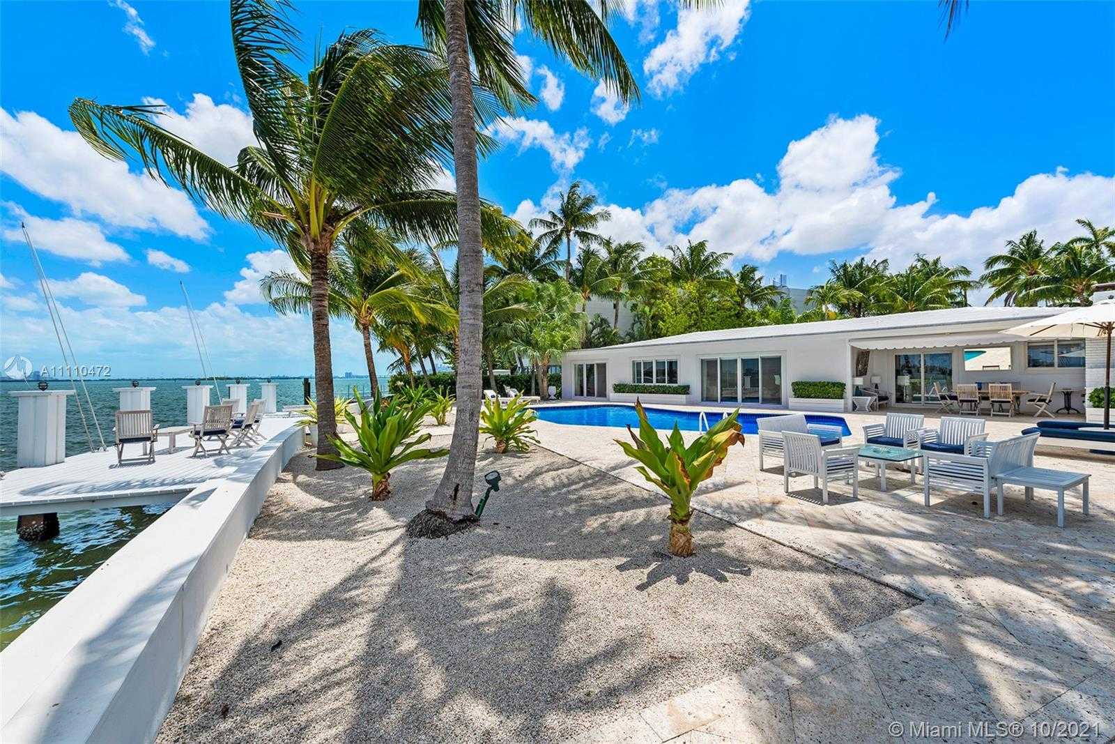 Small Image of 1161 BELLE MEADE ISLAND DR, Miami Number 53
