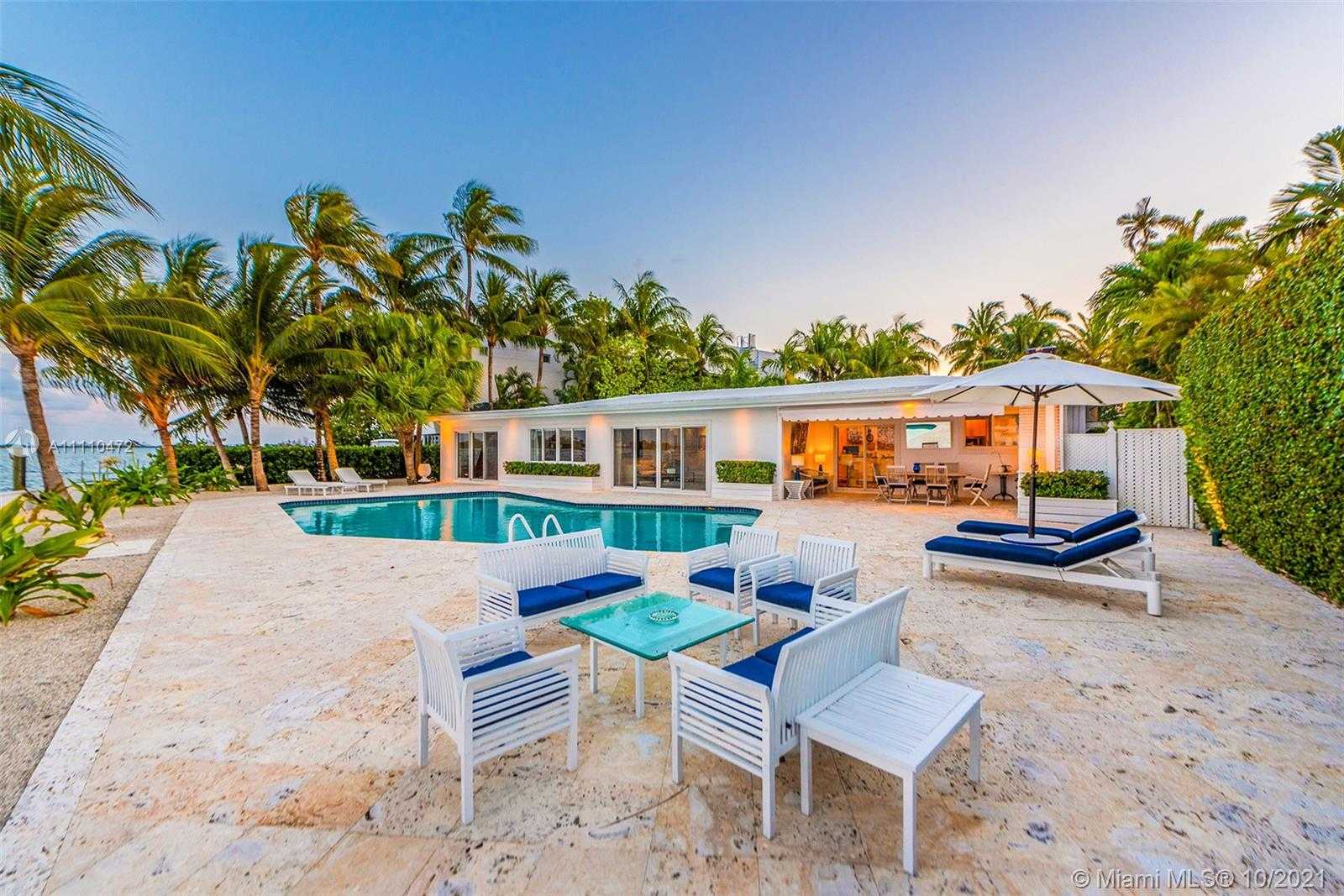 Small Image of 1161 BELLE MEADE ISLAND DR, Miami Number 8