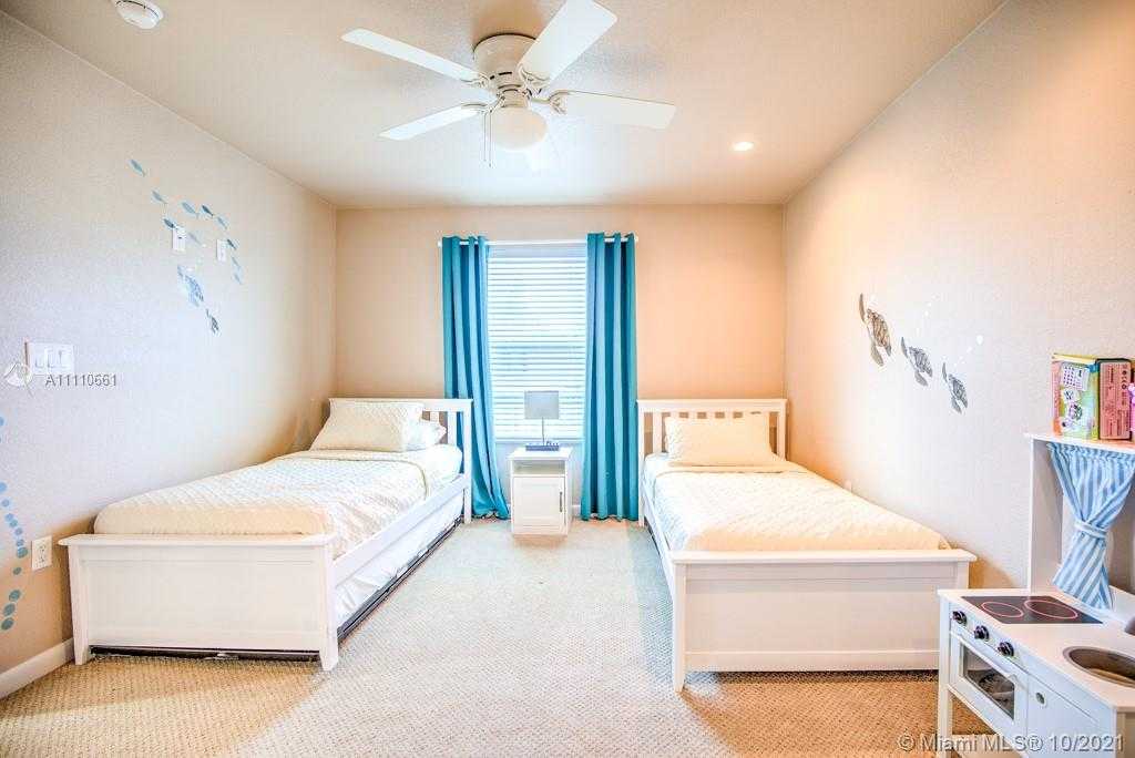 Small Image of 544 SOMBRERO BEACH RD, Marathon Number 23