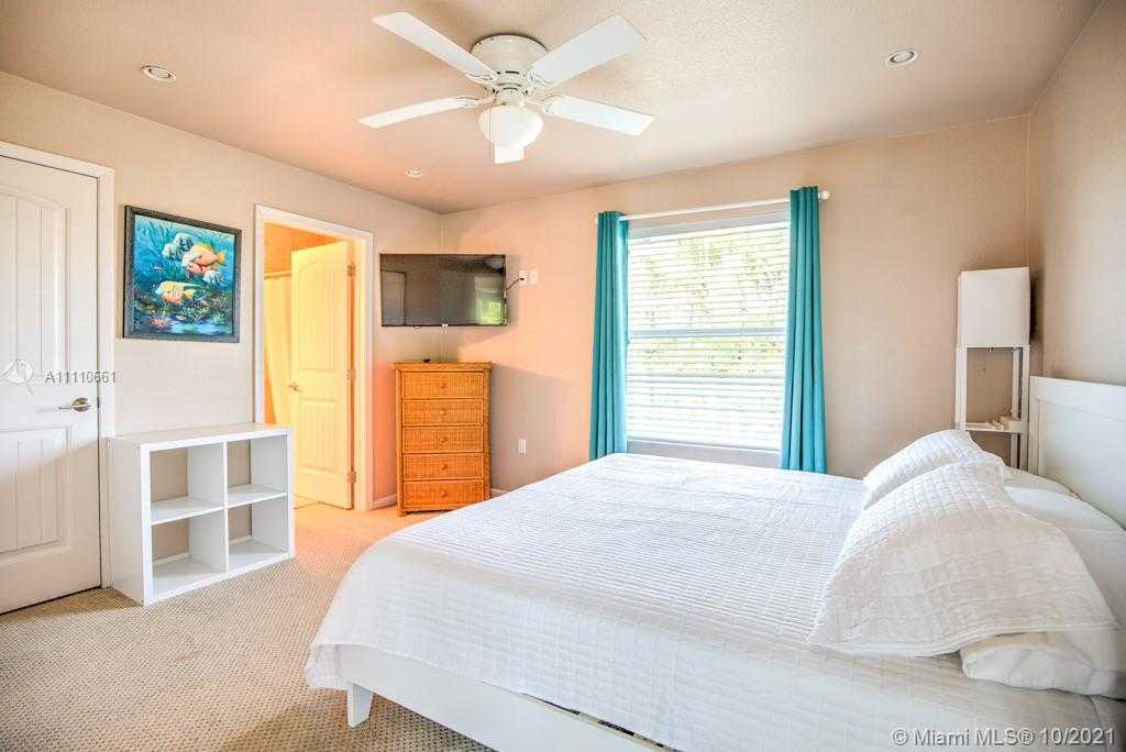 Small Image of 544 SOMBRERO BEACH RD, Marathon Number 28