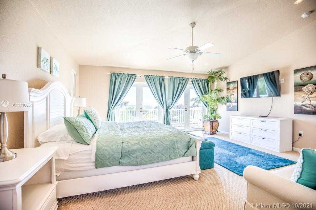 Small Image of 544 SOMBRERO BEACH RD, Marathon Number 34