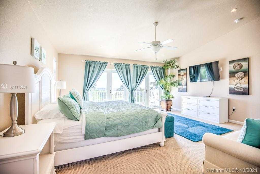 Small Image of 544 SOMBRERO BEACH RD, Marathon Number 35