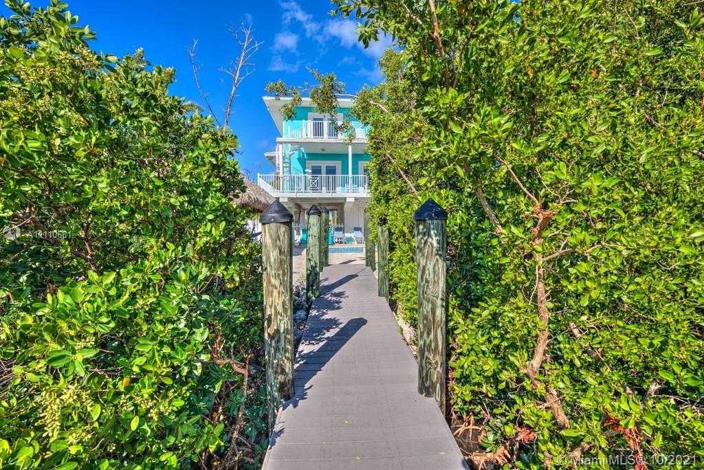 Small Image of 544 SOMBRERO BEACH RD, Marathon Number 63