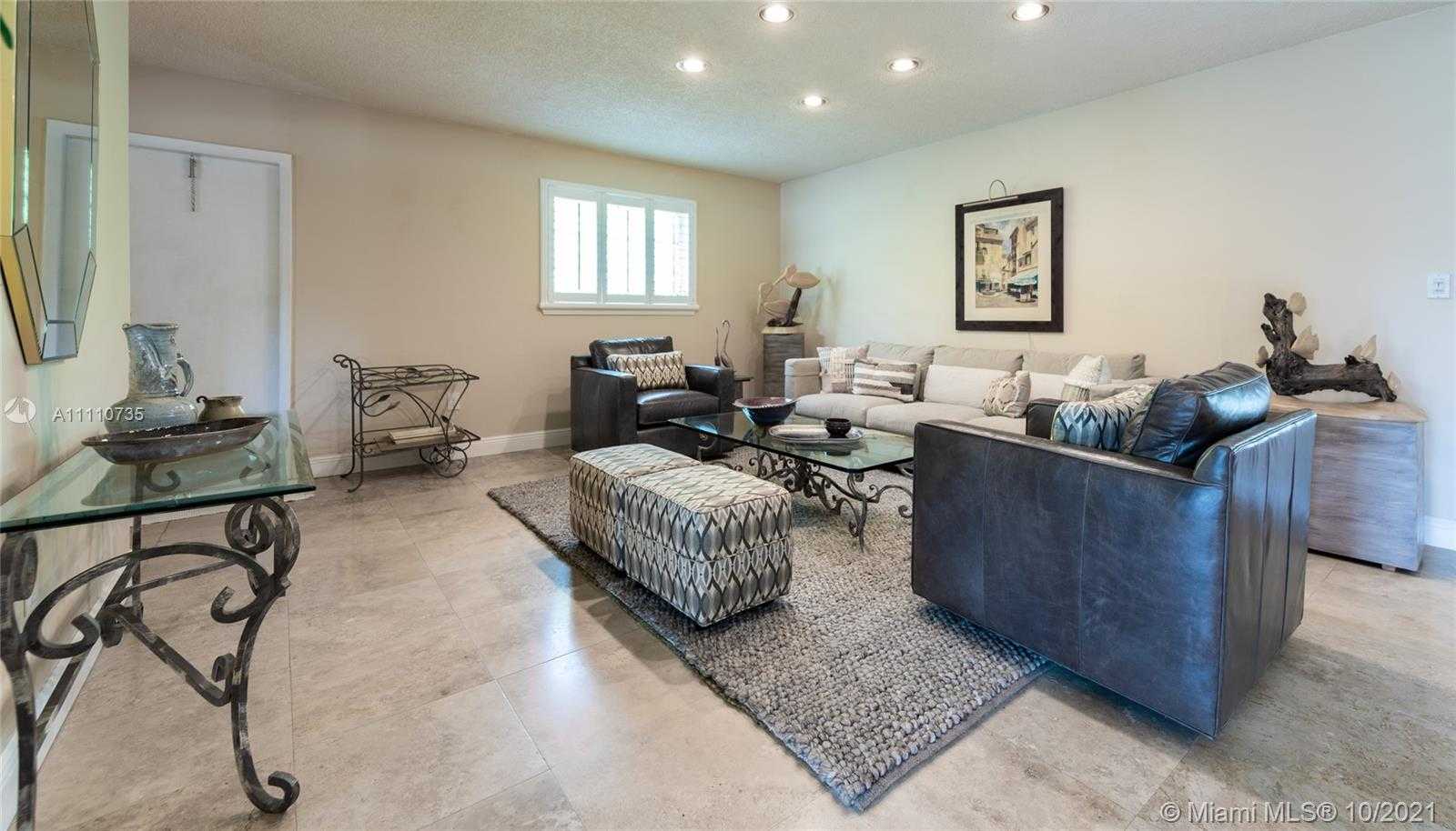 Small Image of 1850 NORTH EAST 118TH RD, North Miami Number 10