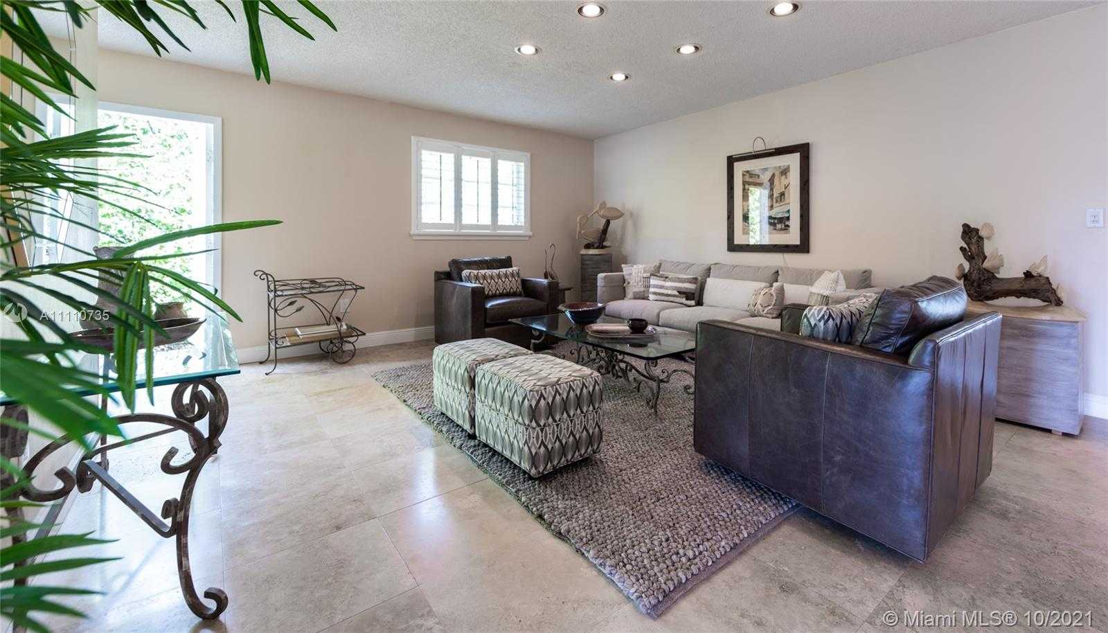 Small Image of 1850 NORTH EAST 118TH RD, North Miami Number 11