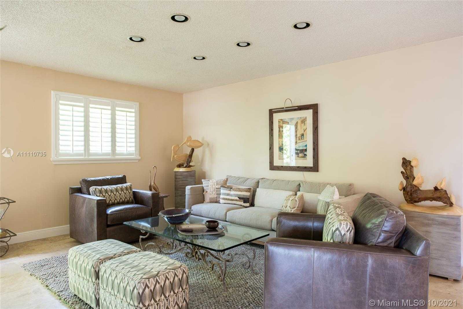 Small Image of 1850 NORTH EAST 118TH RD, North Miami Number 12