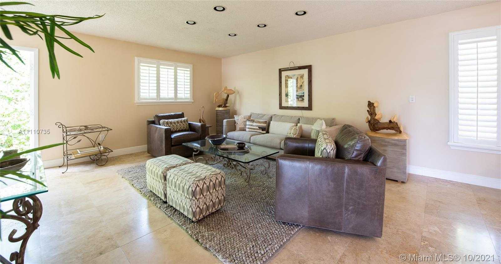 Small Image of 1850 NORTH EAST 118TH RD, North Miami Number 14