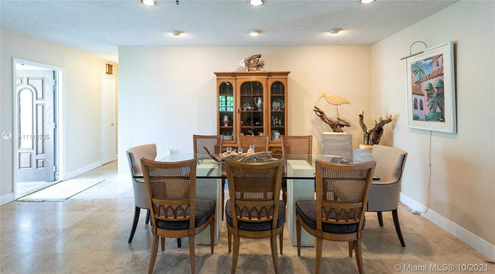 Small Image of 1850 NORTH EAST 118TH RD, North Miami Number 16