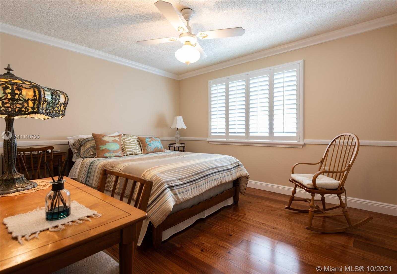 Small Image of 1850 NORTH EAST 118TH RD, North Miami Number 29