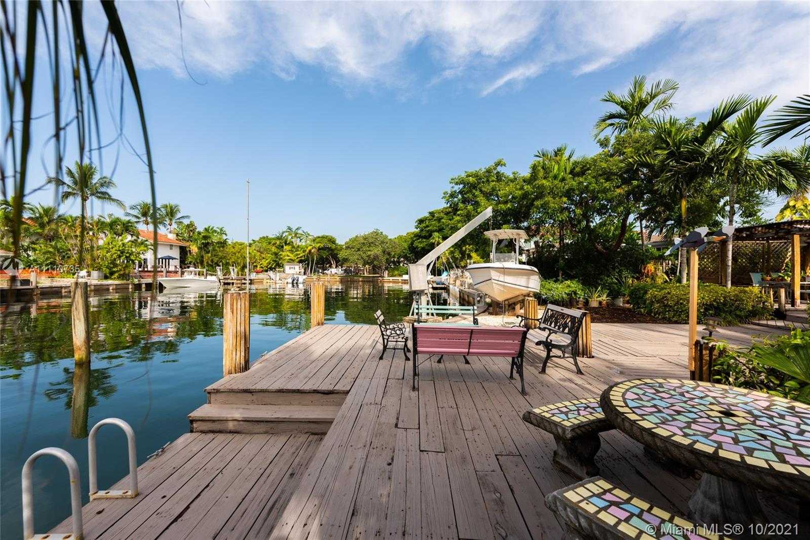 Small Image of 1850 NORTH EAST 118TH RD, North Miami Number 35