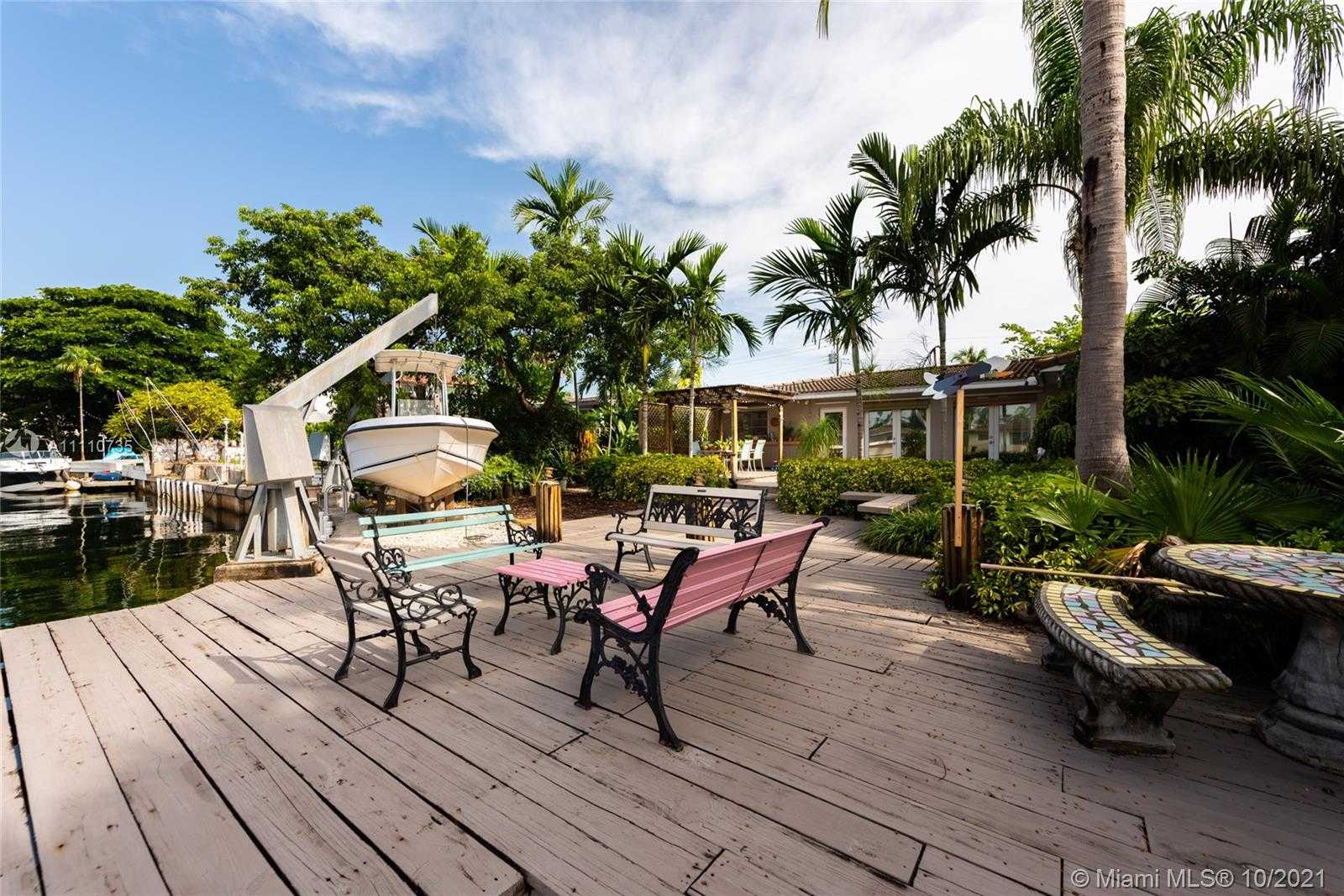 Small Image of 1850 NORTH EAST 118TH RD, North Miami Number 38