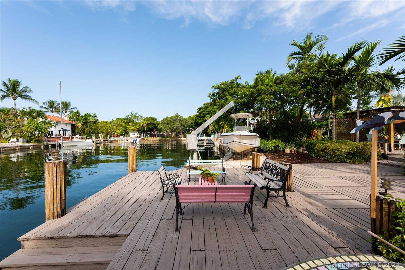Small Image of 1850 NORTH EAST 118TH RD, North Miami Number 39