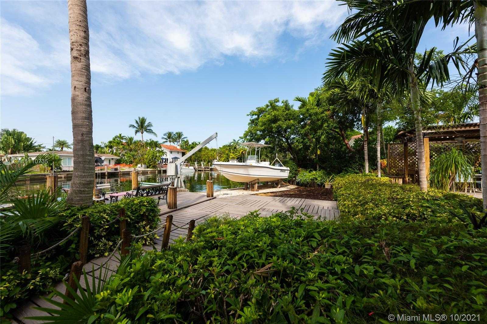 Small Image of 1850 NORTH EAST 118TH RD, North Miami Number 47