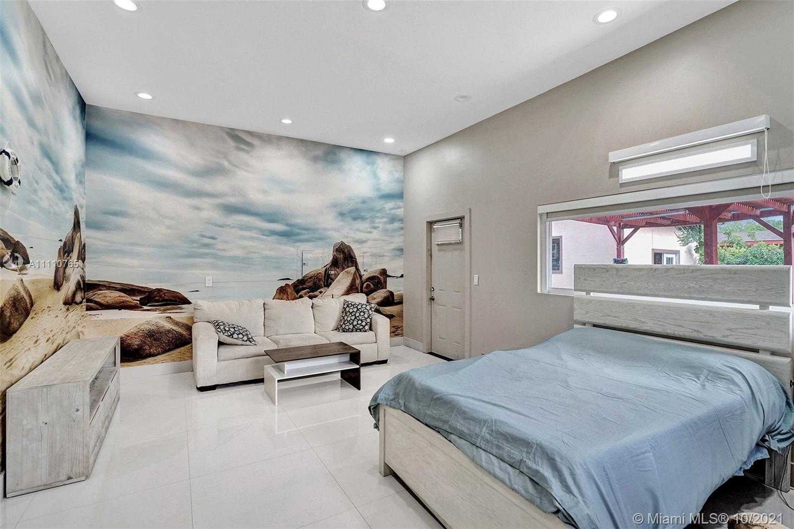Small Image of 17150 NORTH EAST 10TH AVE, Miami Number 11