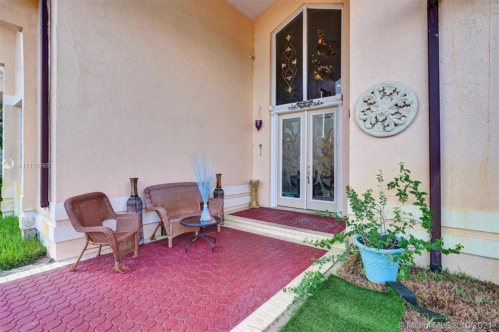 Small Image of 17150 NORTH EAST 10TH AVE, Miami Number 2
