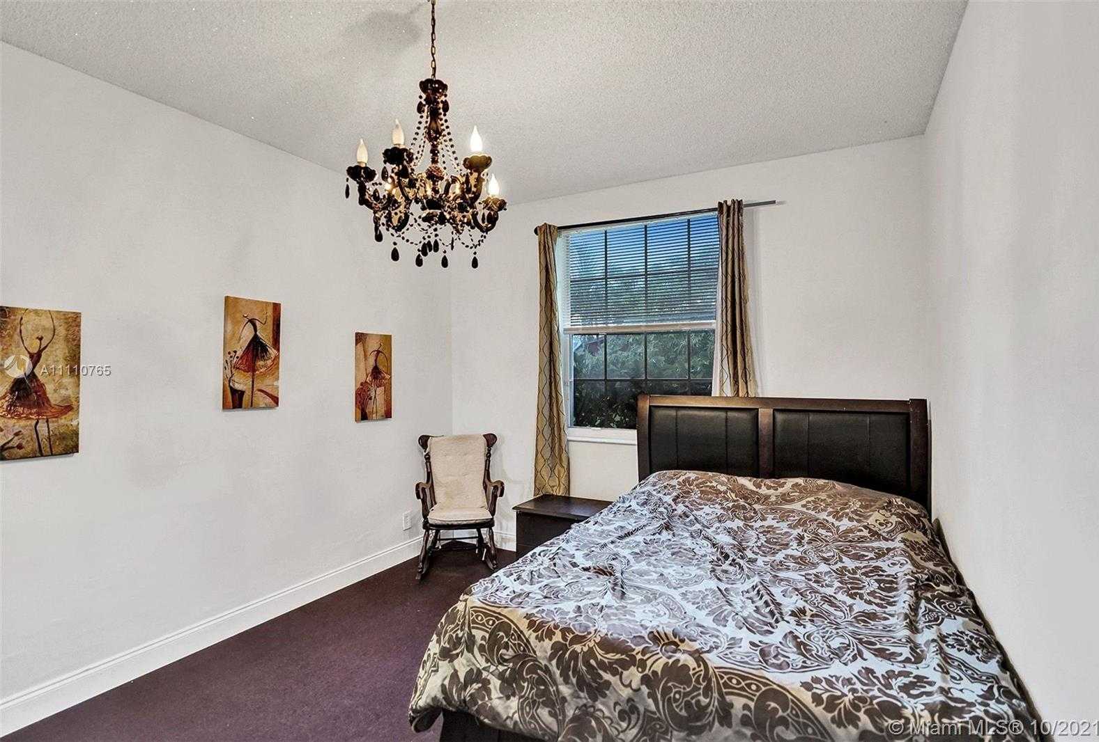 Small Image of 17150 NORTH EAST 10TH AVE, Miami Number 25