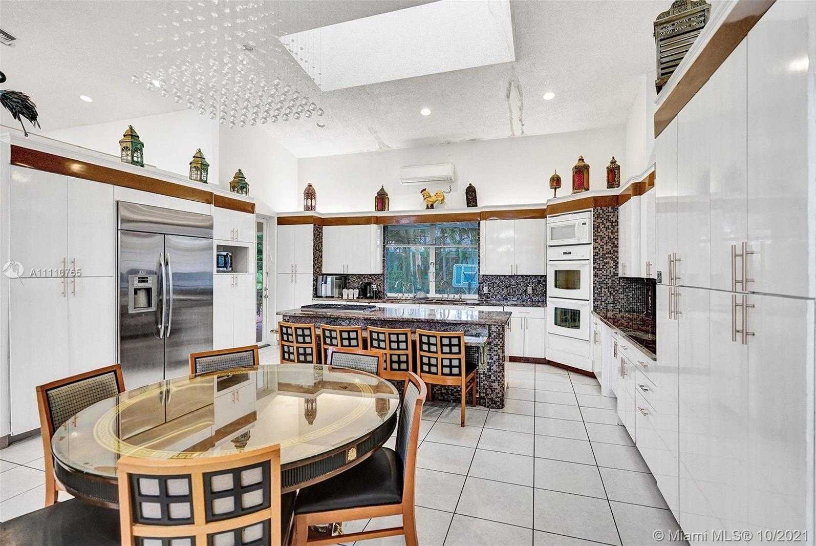 Small Image of 17150 NORTH EAST 10TH AVE, Miami Number 40