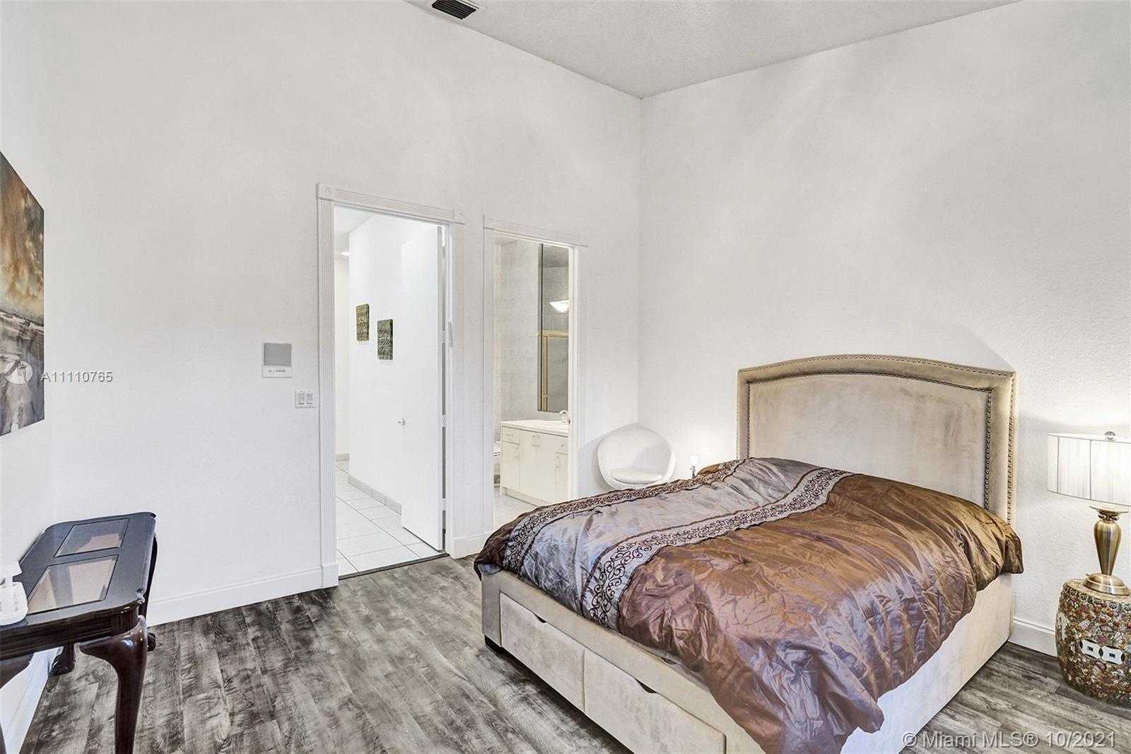 Small Image of 17150 NORTH EAST 10TH AVE, Miami Number 51