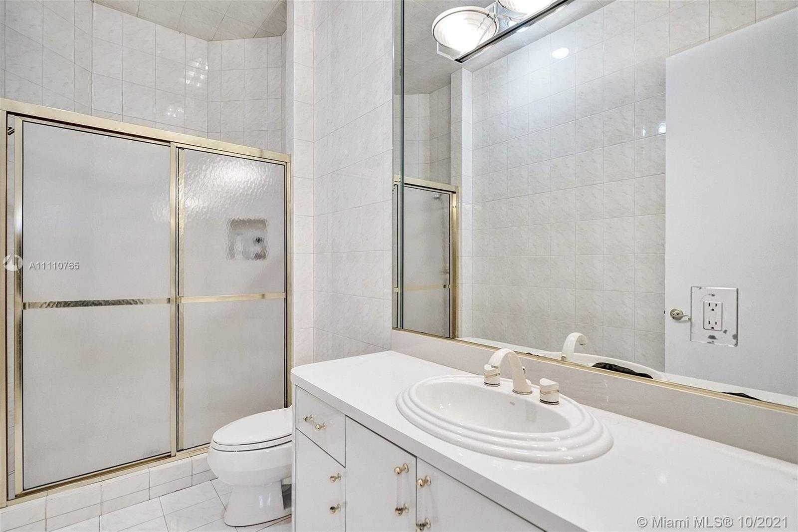 Small Image of 17150 NORTH EAST 10TH AVE, Miami Number 53