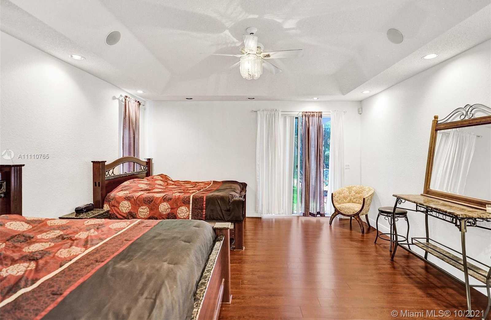 Small Image of 17150 NORTH EAST 10TH AVE, Miami Number 55