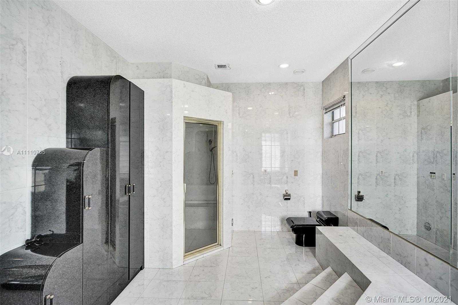 Small Image of 17150 NORTH EAST 10TH AVE, Miami Number 59