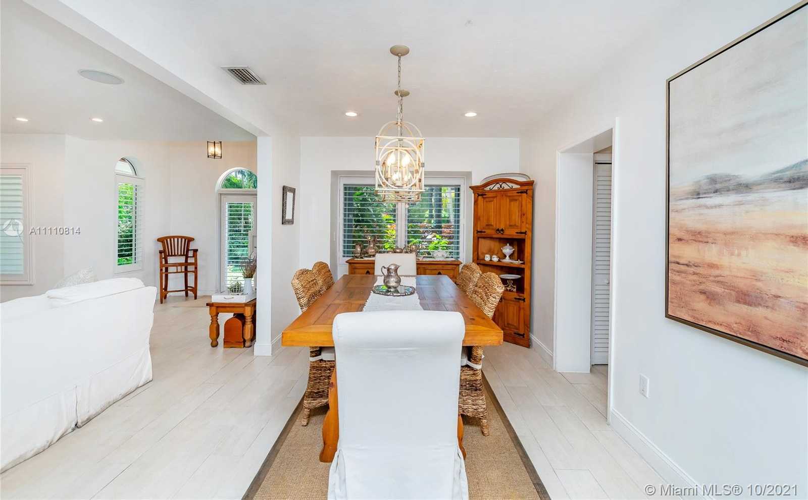 Small Image of 145 HAMPTON LN, Key Biscayne Number 10