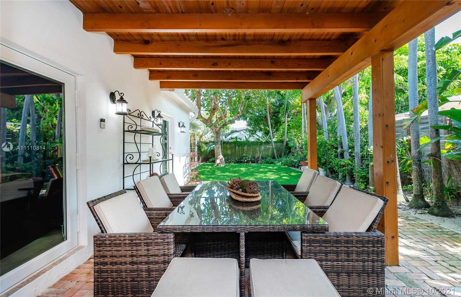 Small Image of 145 HAMPTON LN, Key Biscayne Number 25