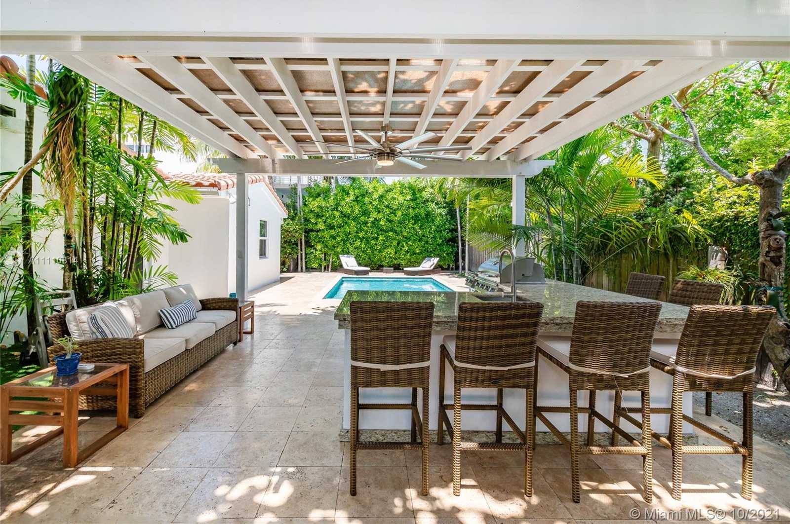 Small Image of 145 HAMPTON LN, Key Biscayne Number 26