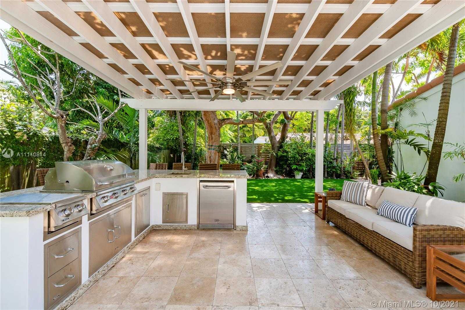 Small Image of 145 HAMPTON LN, Key Biscayne Number 27