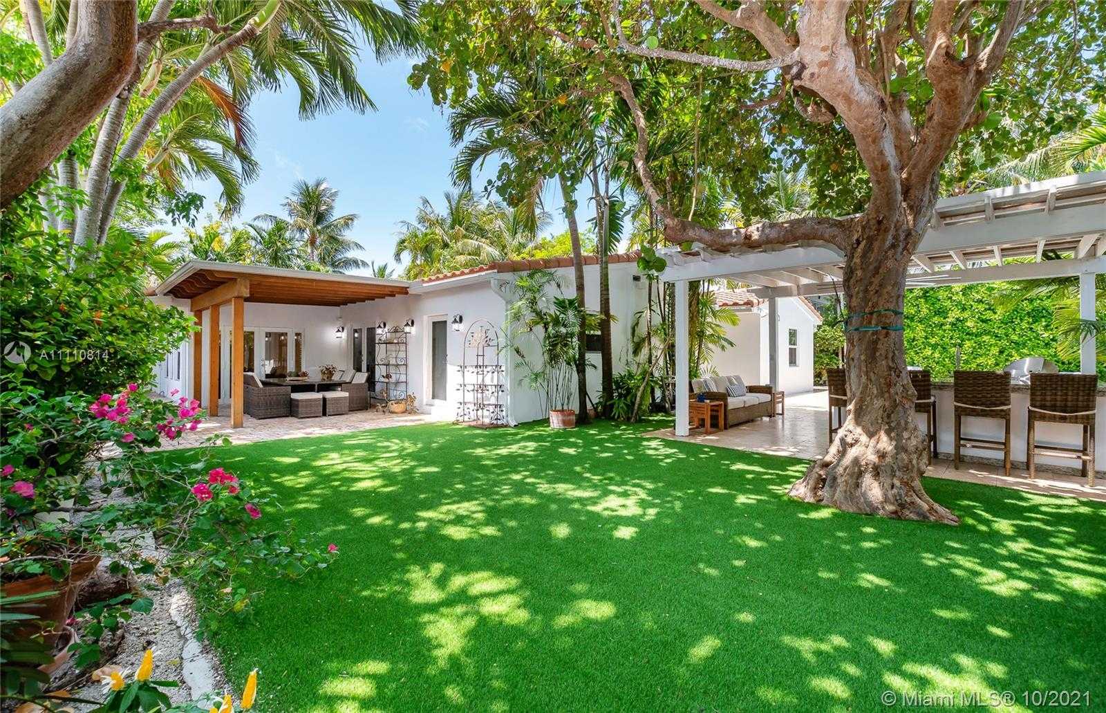 Small Image of 145 HAMPTON LN, Key Biscayne Number 32