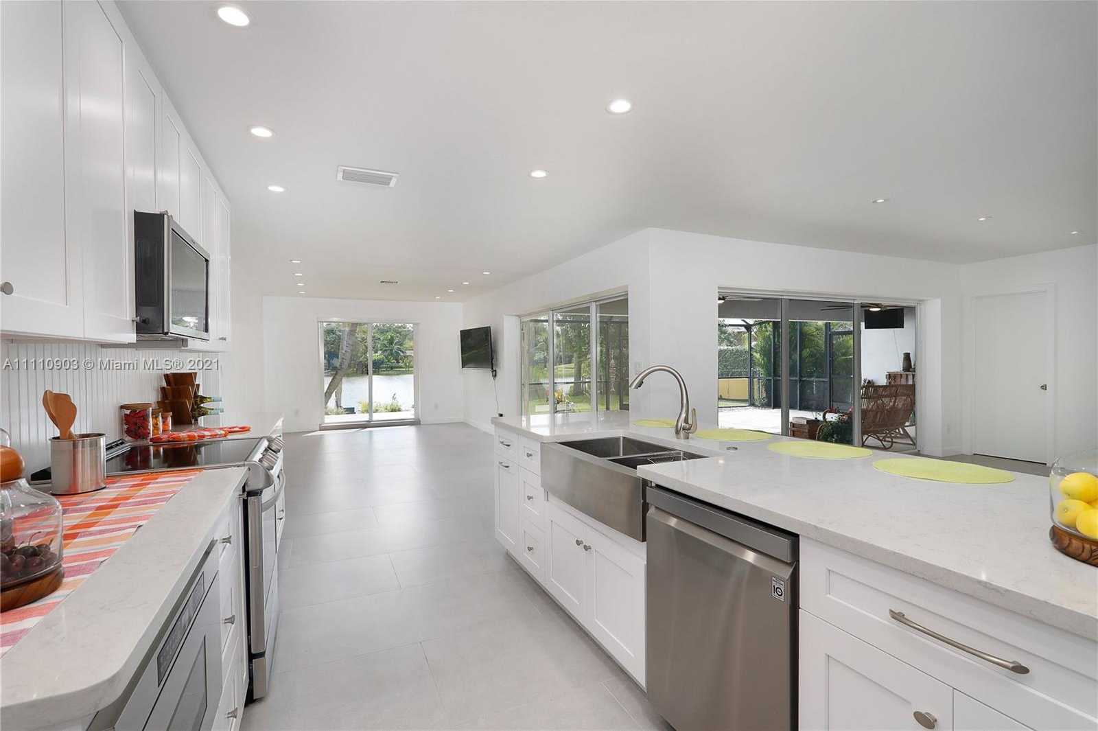 Small Image of 5025 SOUTH WEST 65TH AVE, Miami Number 13