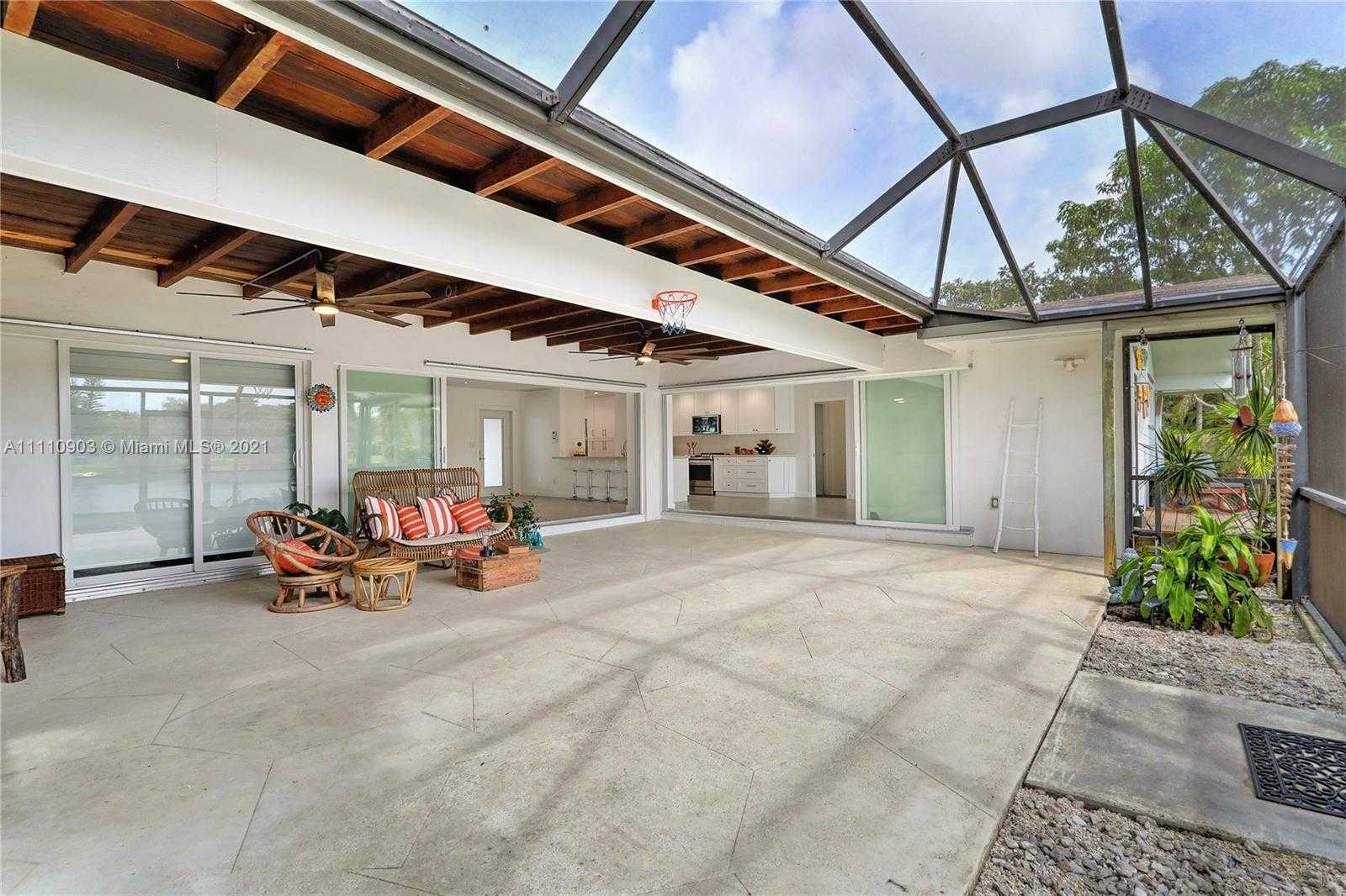 Small Image of 5025 SOUTH WEST 65TH AVE, Miami Number 23