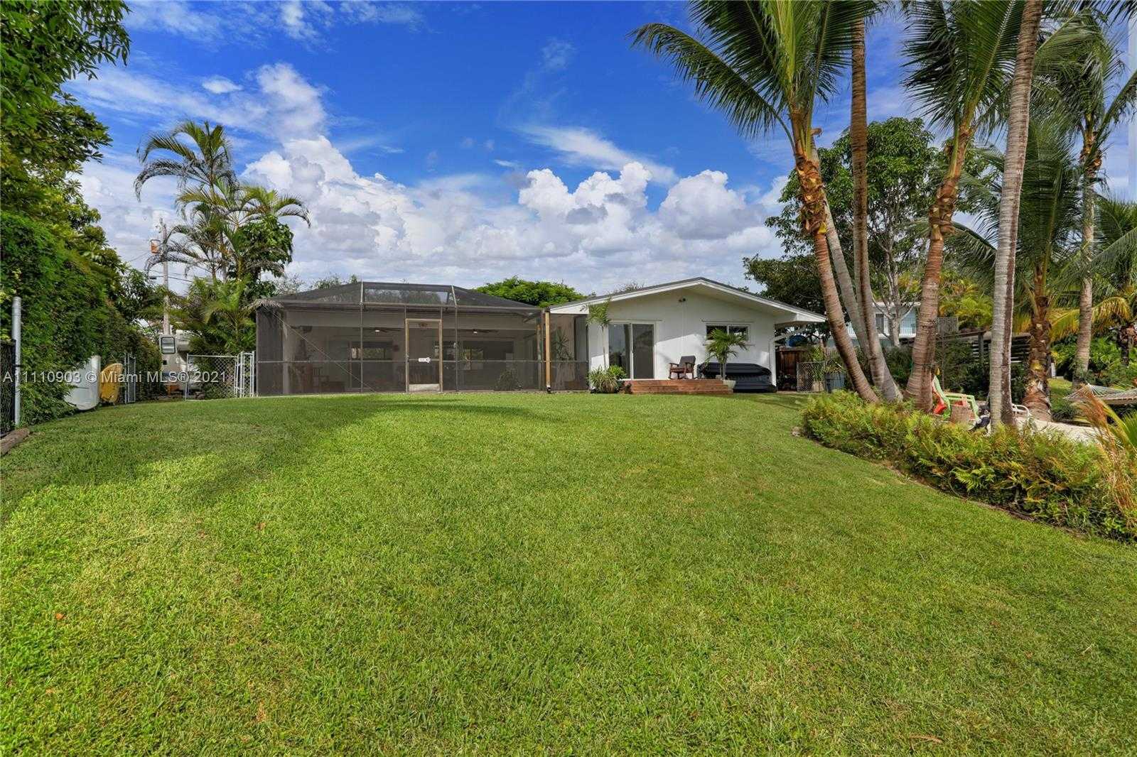 Small Image of 5025 SOUTH WEST 65TH AVE, Miami Number 29