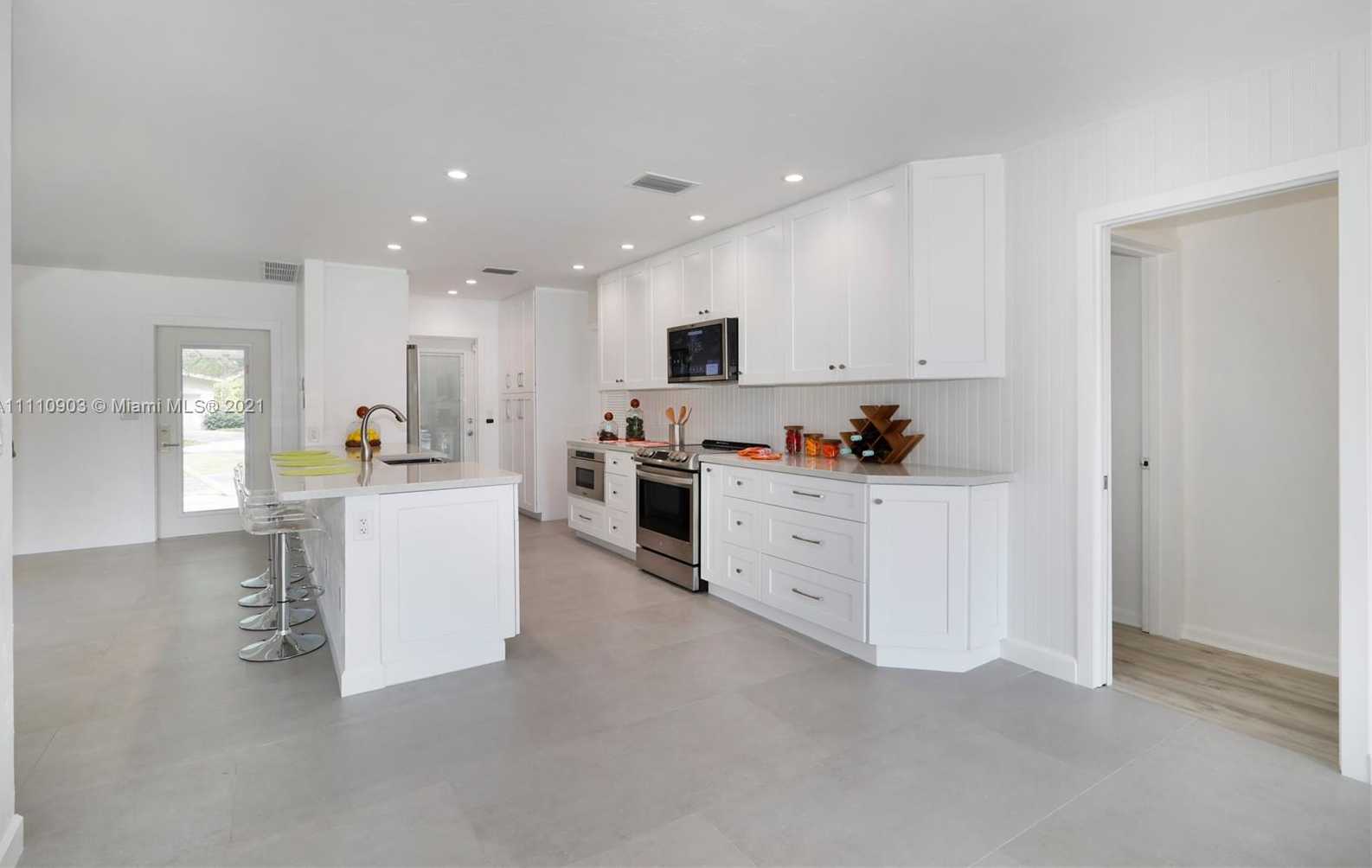 Small Image of 5025 SOUTH WEST 65TH AVE, Miami Number 32