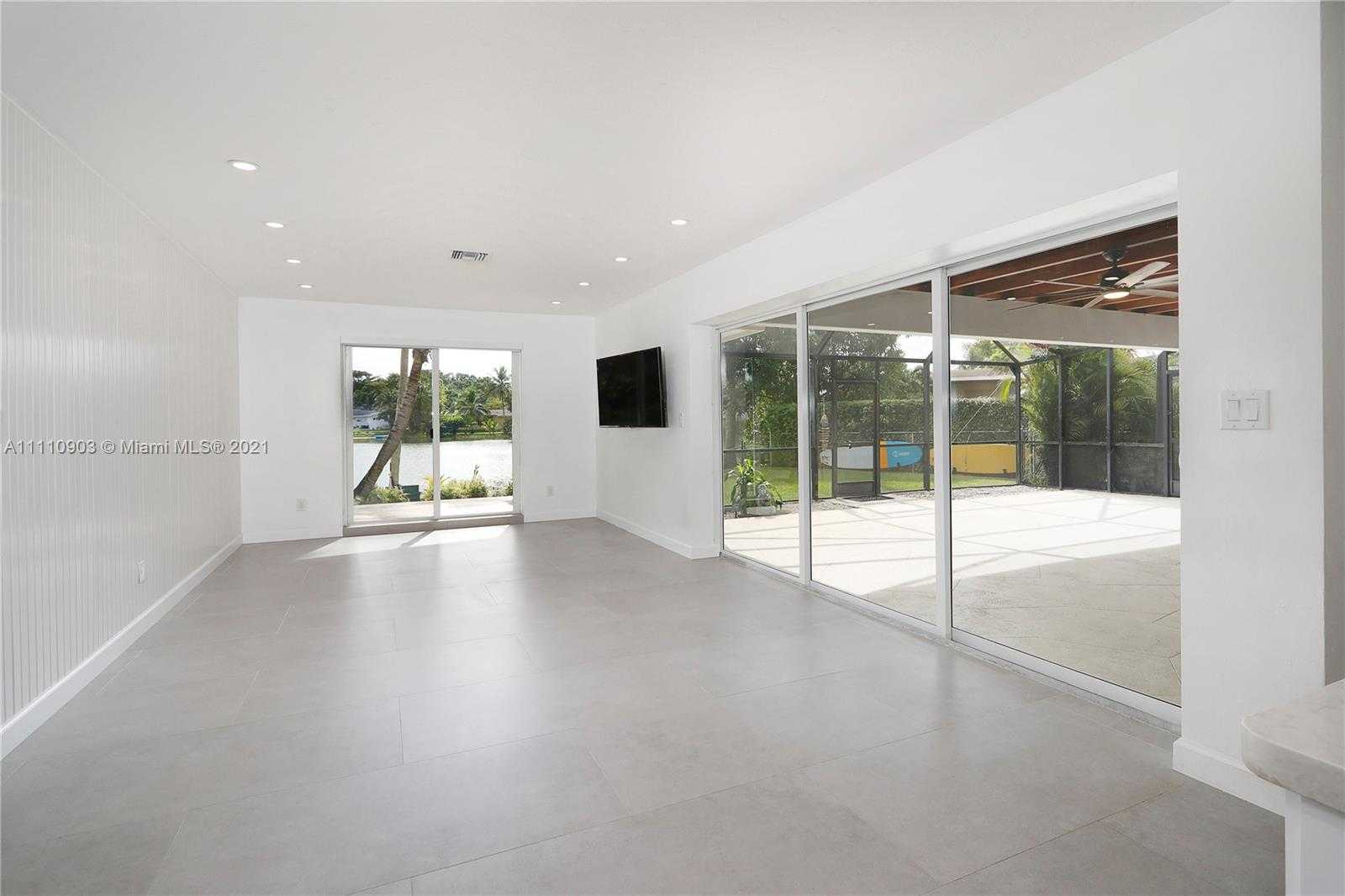Small Image of 5025 SOUTH WEST 65TH AVE, Miami Number 34